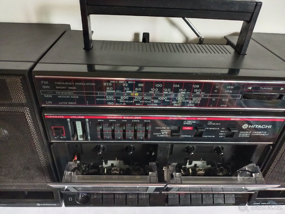 Hitachi TRK 540 E radiomagnetofon retro 2 kazeťák