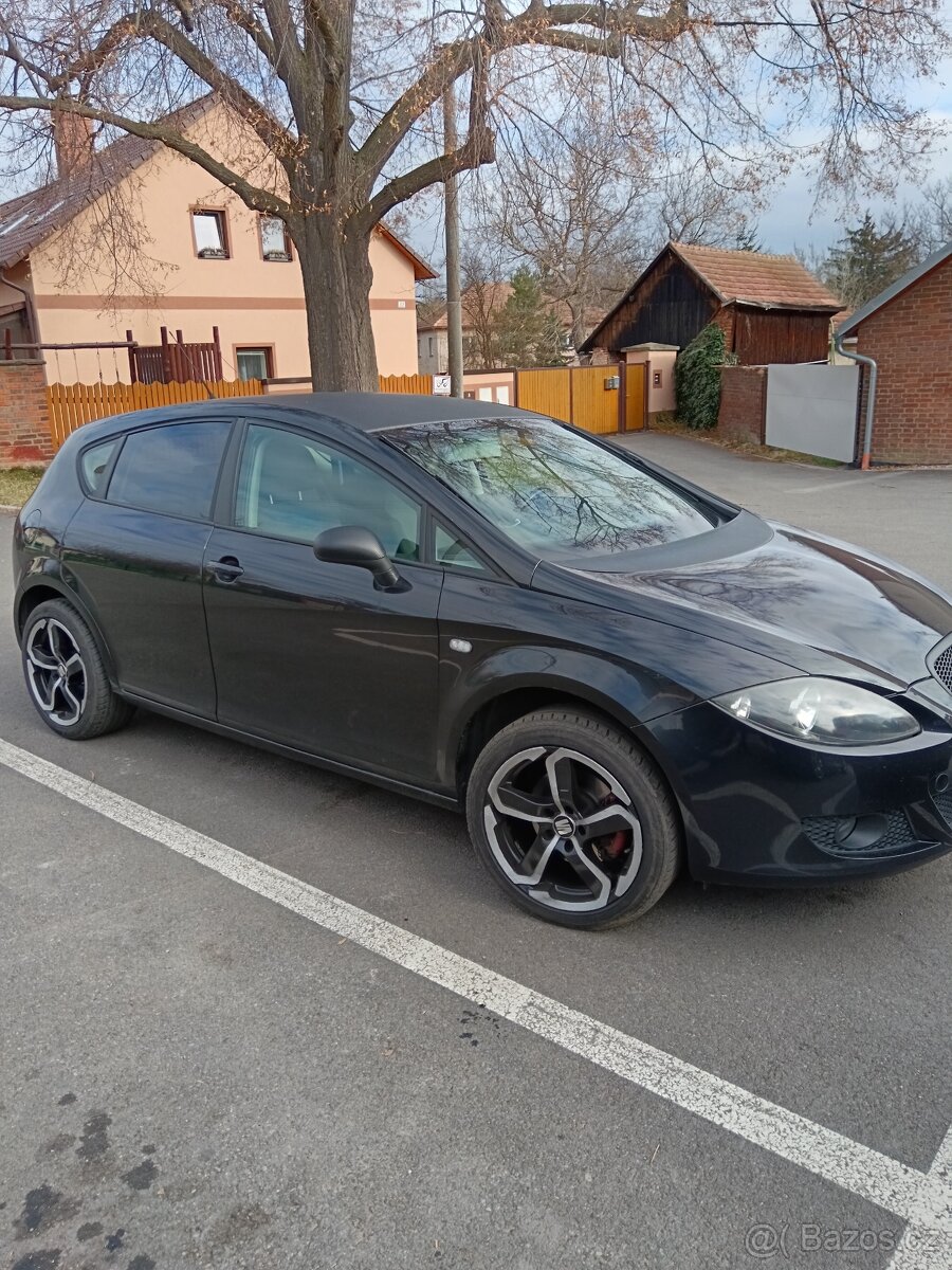 Seat leon 2.0 tdi 103 kW nová STK