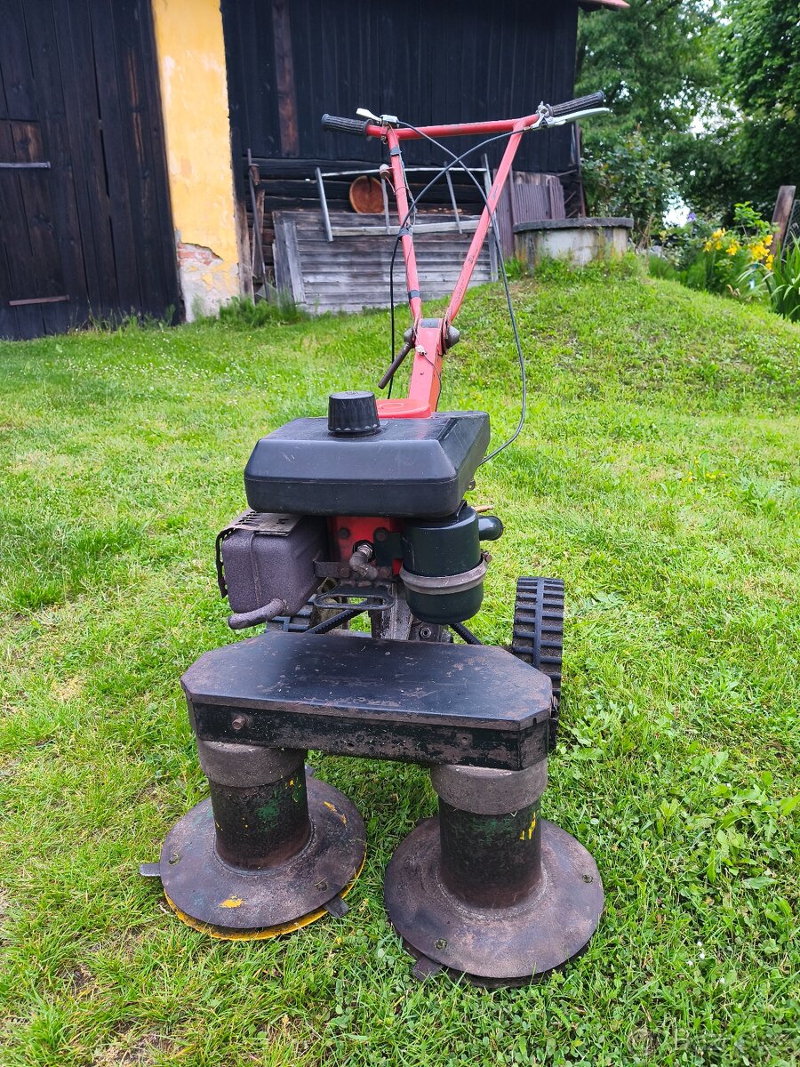 Prodám Dvoububnovou rotační sekačku Tera Vari BDR 700...