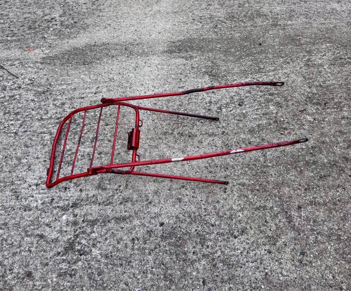 Jawa CZ kyvacka, panelka, CZ - zadní nosič
