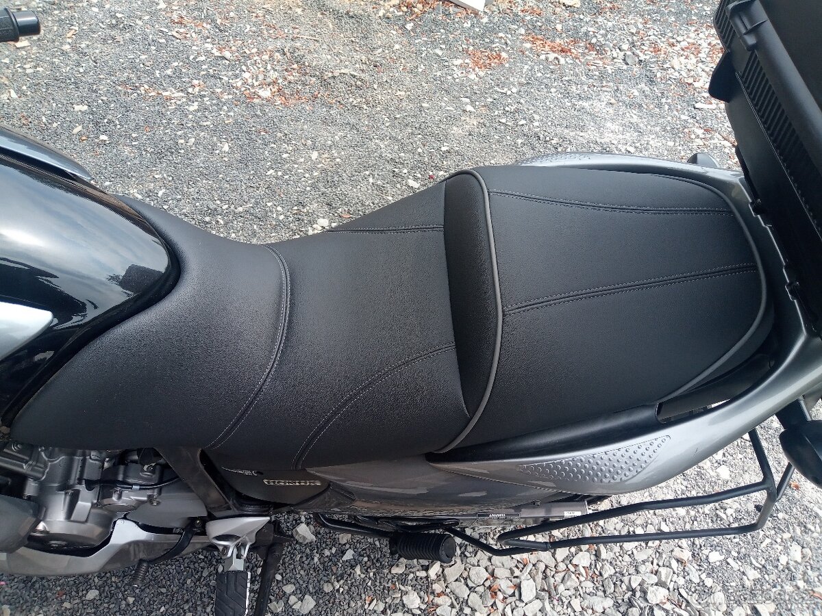 Honda transalp 700