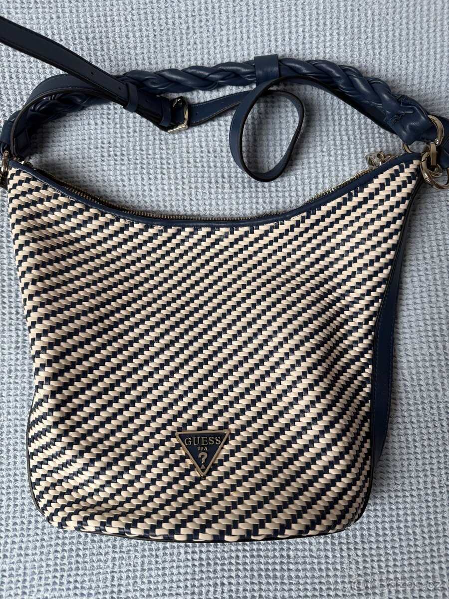 Kabelka Guess menší