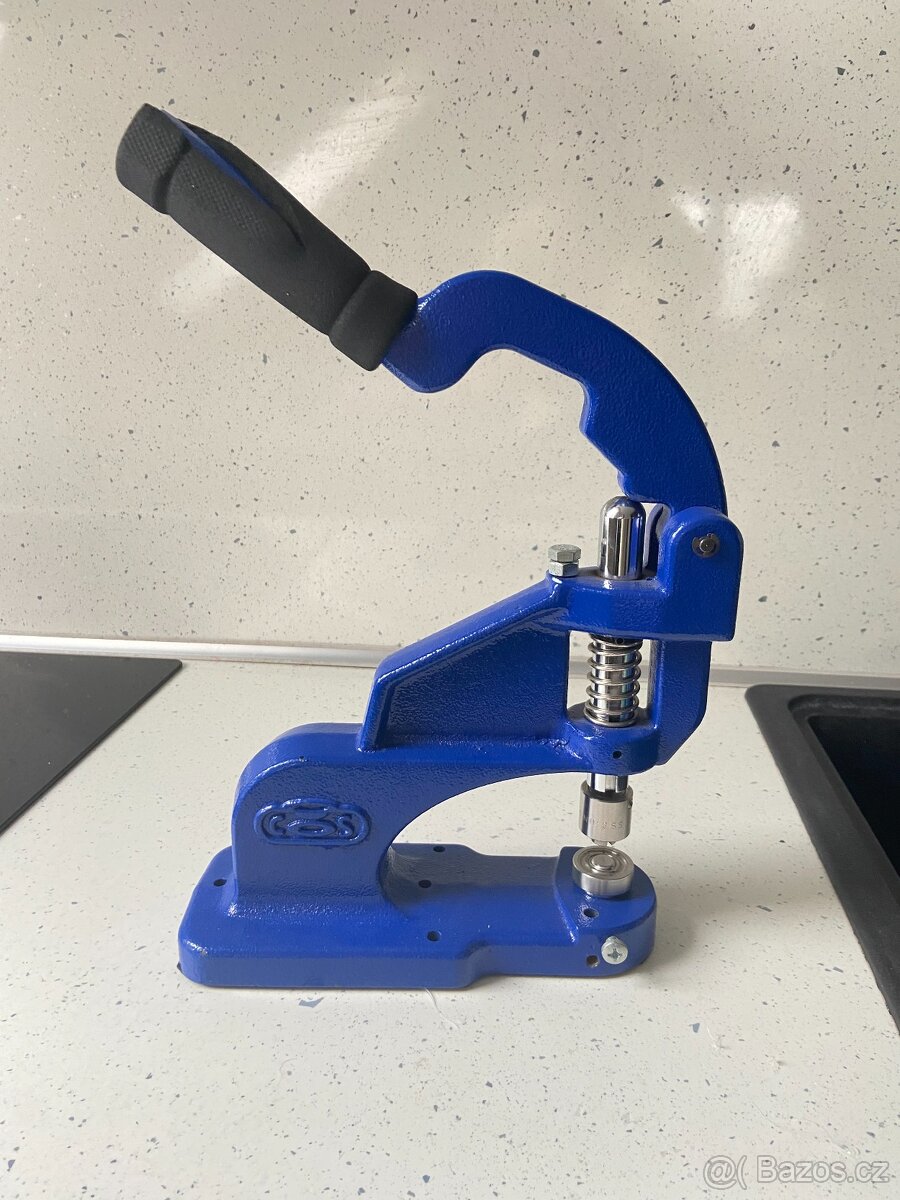 Pákový kroužkovač