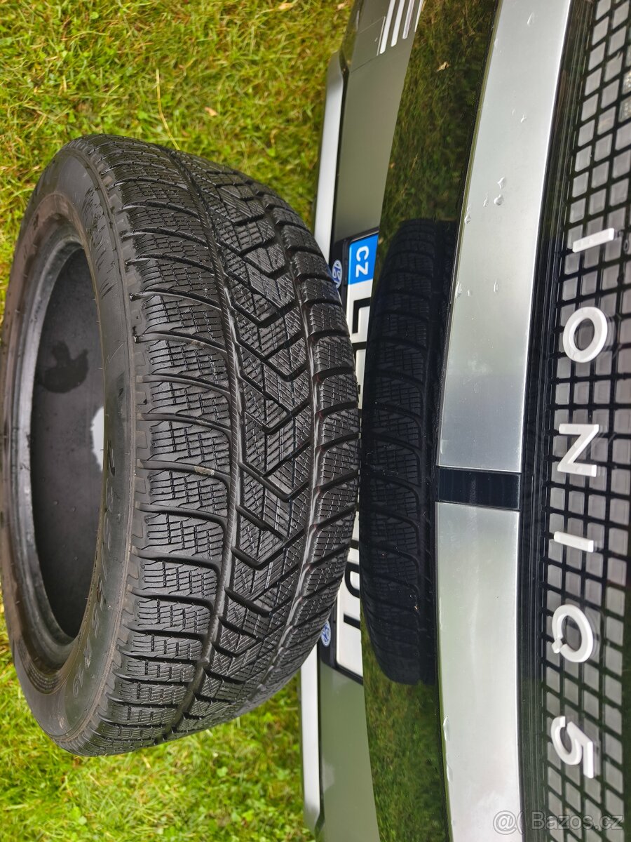 Zimní pneu Pirelli R19 Scorpion