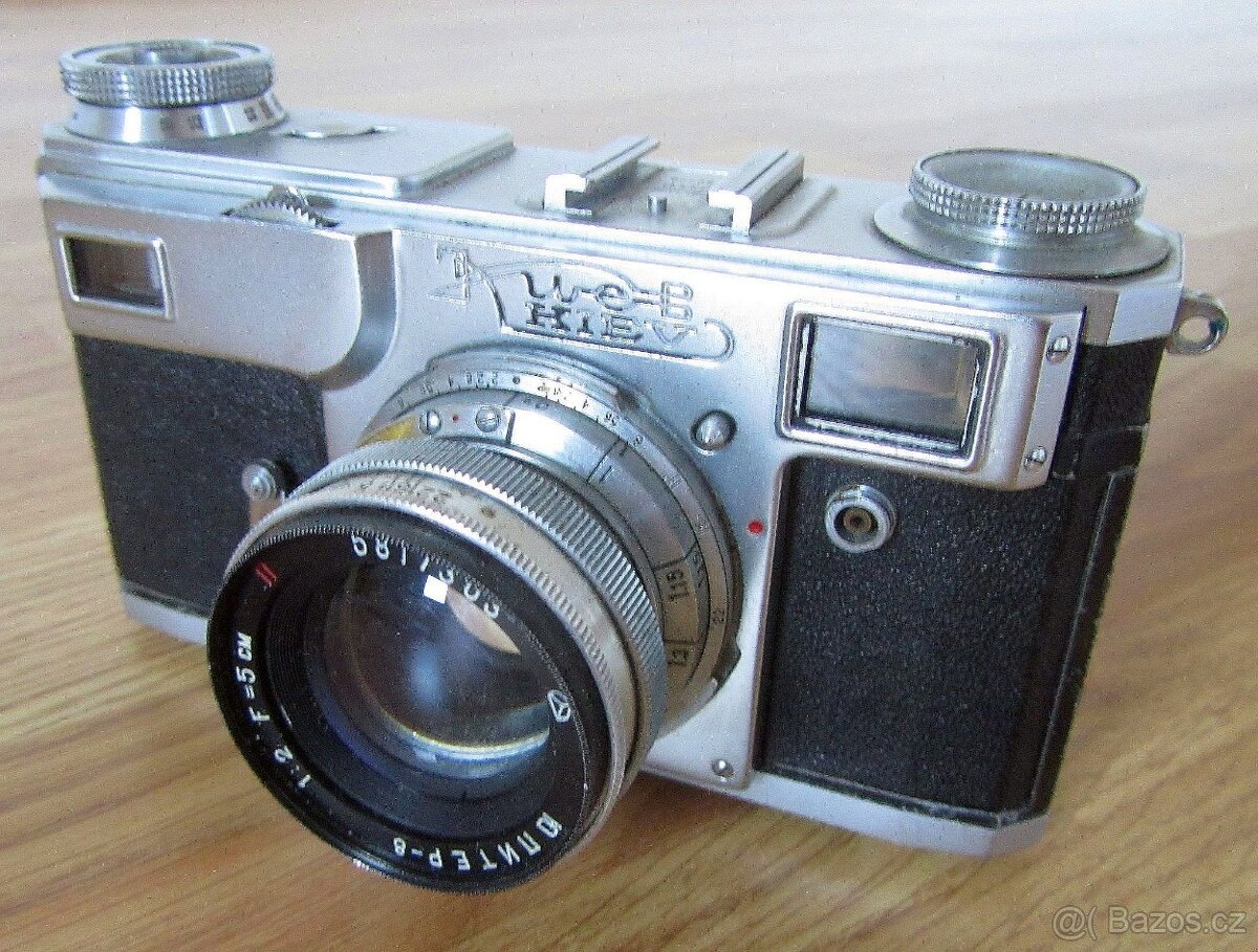 Kiev IV fotoaparát + prodej sbírky fotoaparátů a kamer.