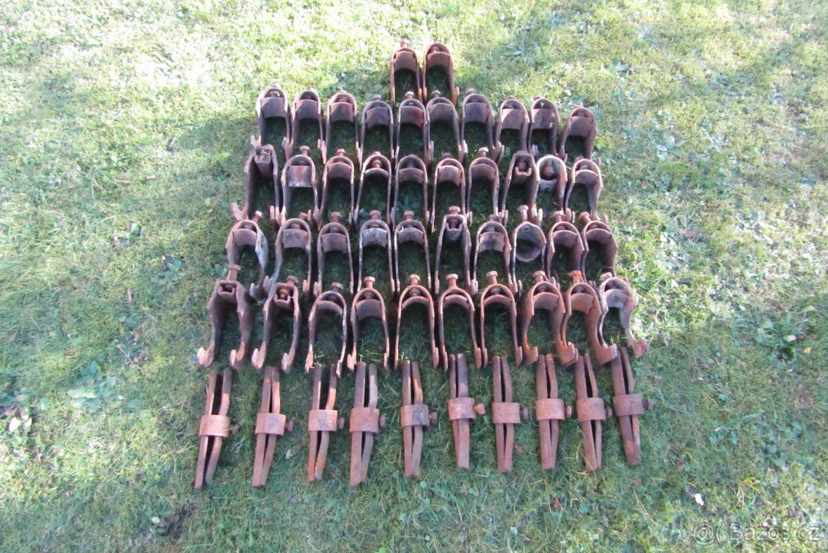 Prodám lešenářské žabky a doutníky.