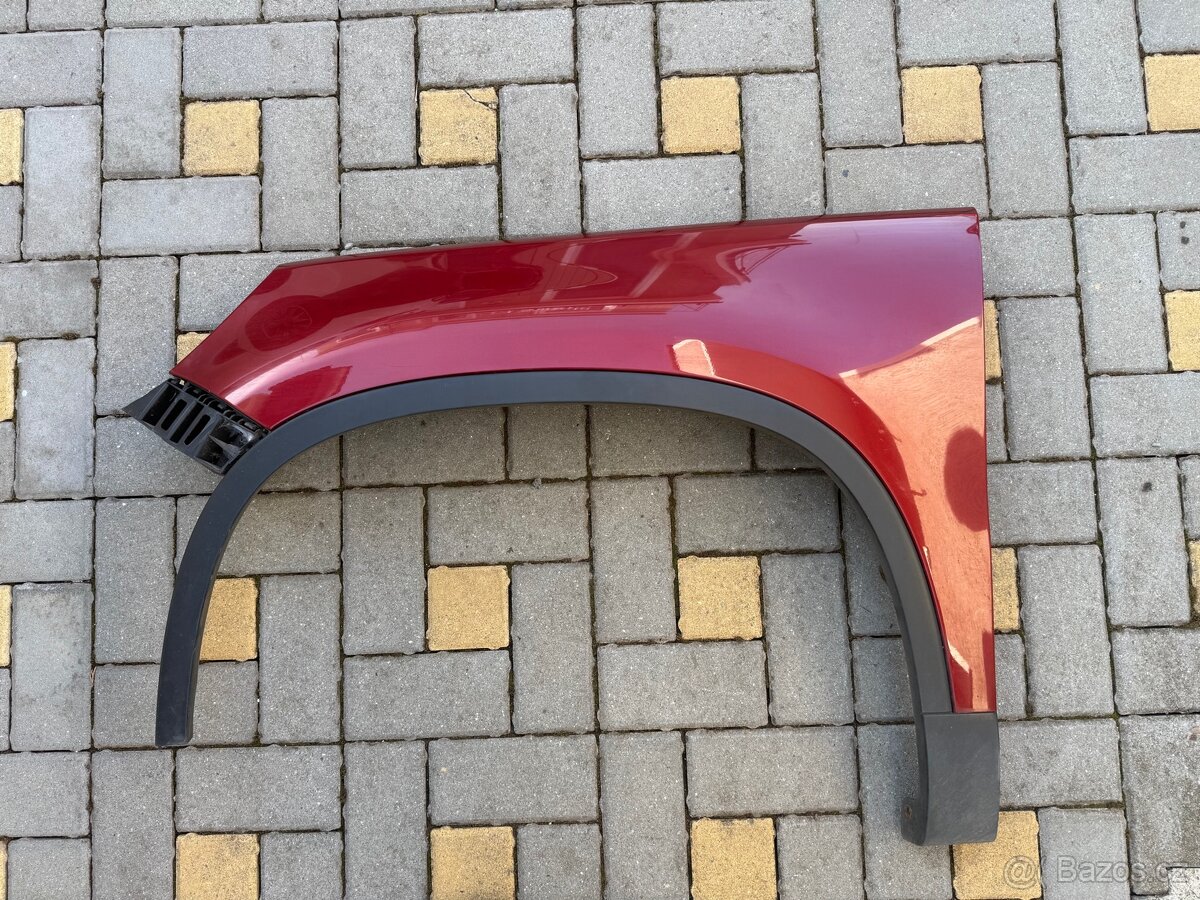 VW Tiguan levý přední blatník.