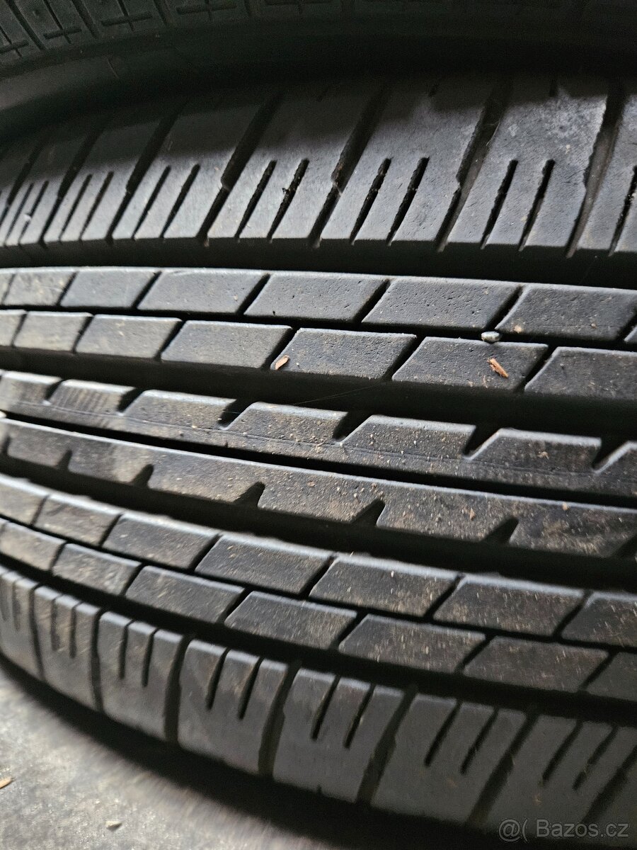 235/60R18 103H Bridgestone