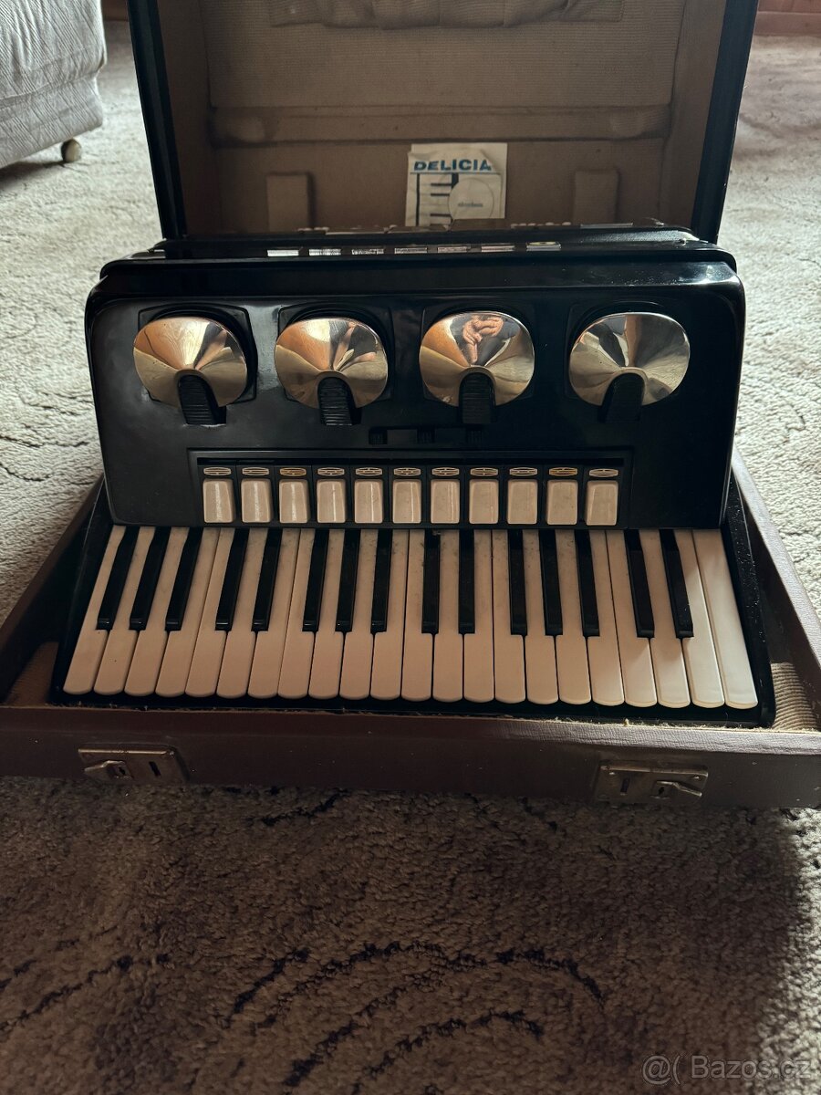 Prodám harmoniku