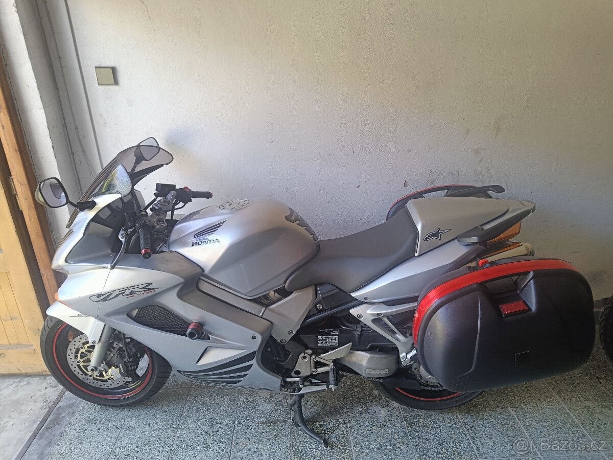 Honda VFR 800 V-TEC