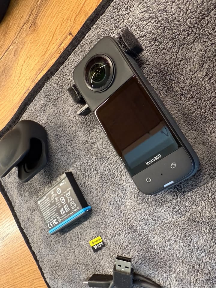 Insta360 X3