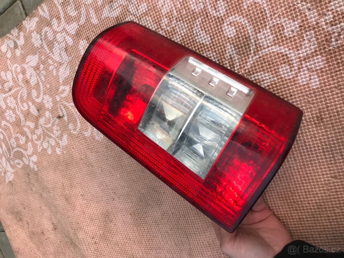 Pravé zadní světlo Citroën Berlingo 1.gen., pěkné