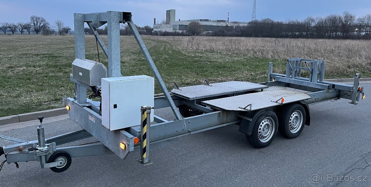 Bržděný dvouosý přívěs Eurotrailers / Autovia