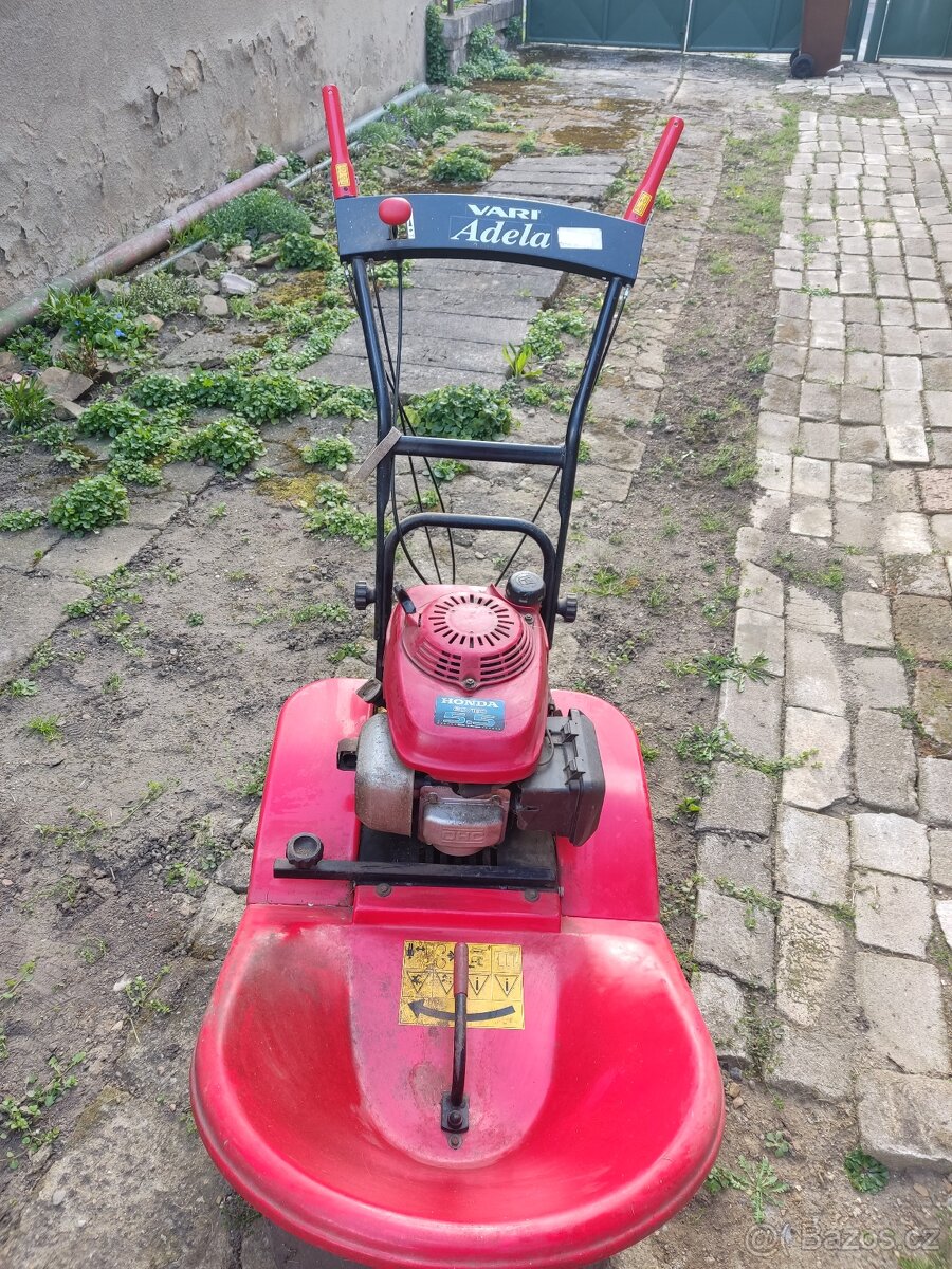 Bubnová sekačka na vysokou trávu Adéla