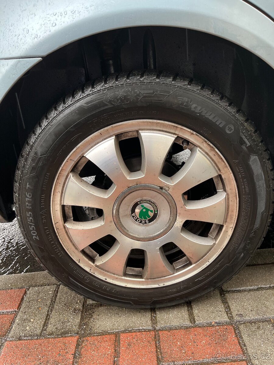 Alu kola originál Škoda 205/55 R16