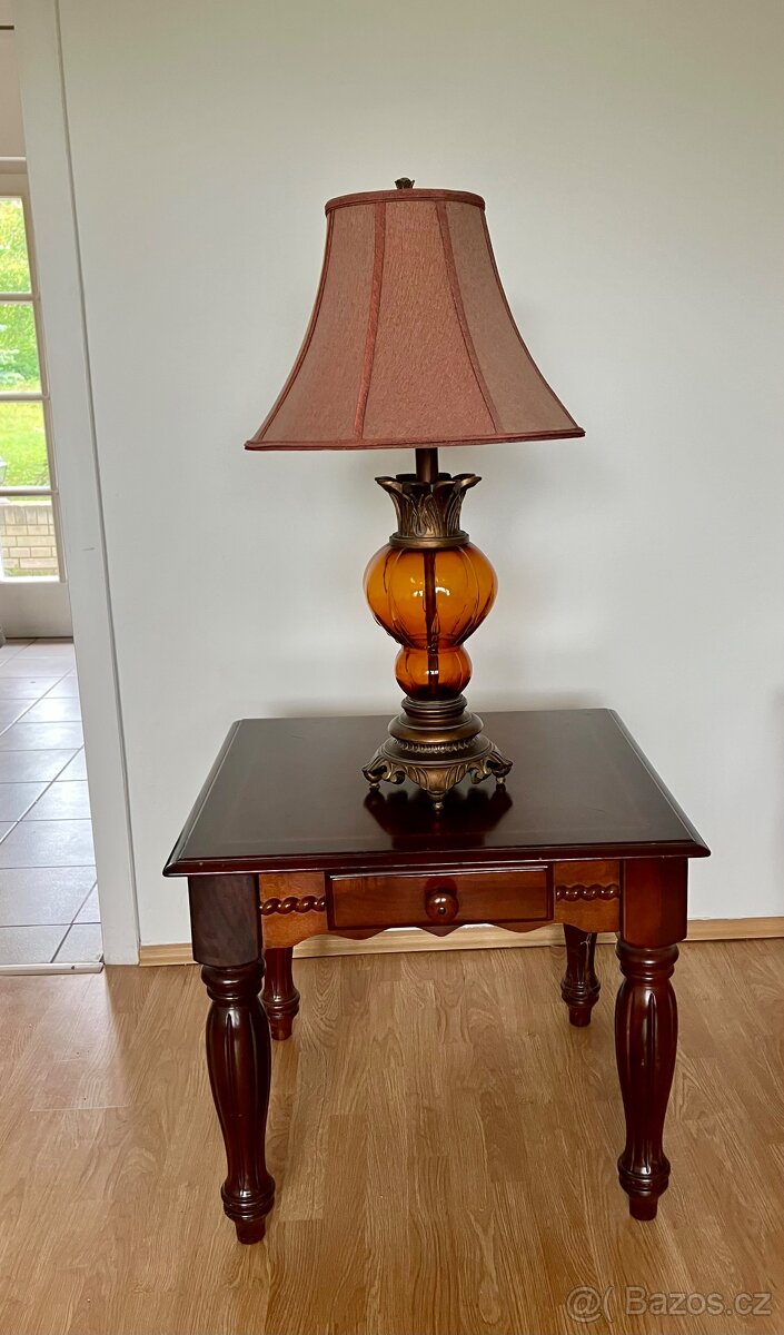 Stoly s lampami 2x
