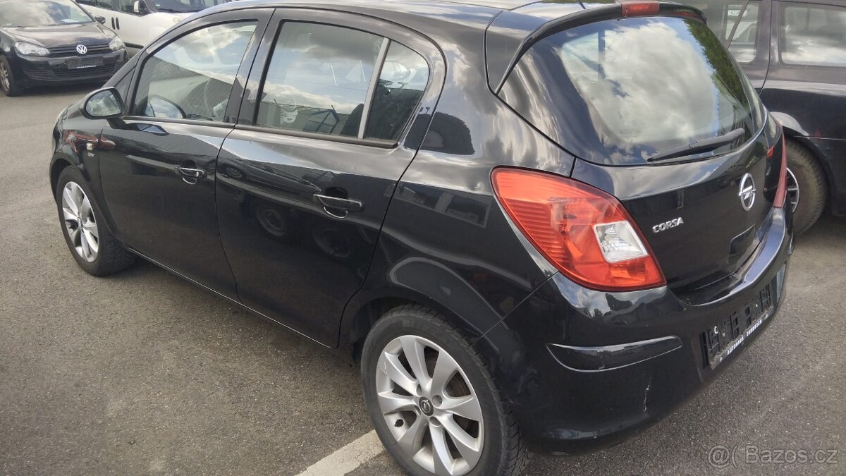 Opel Corsa D 1.4 16v 2013