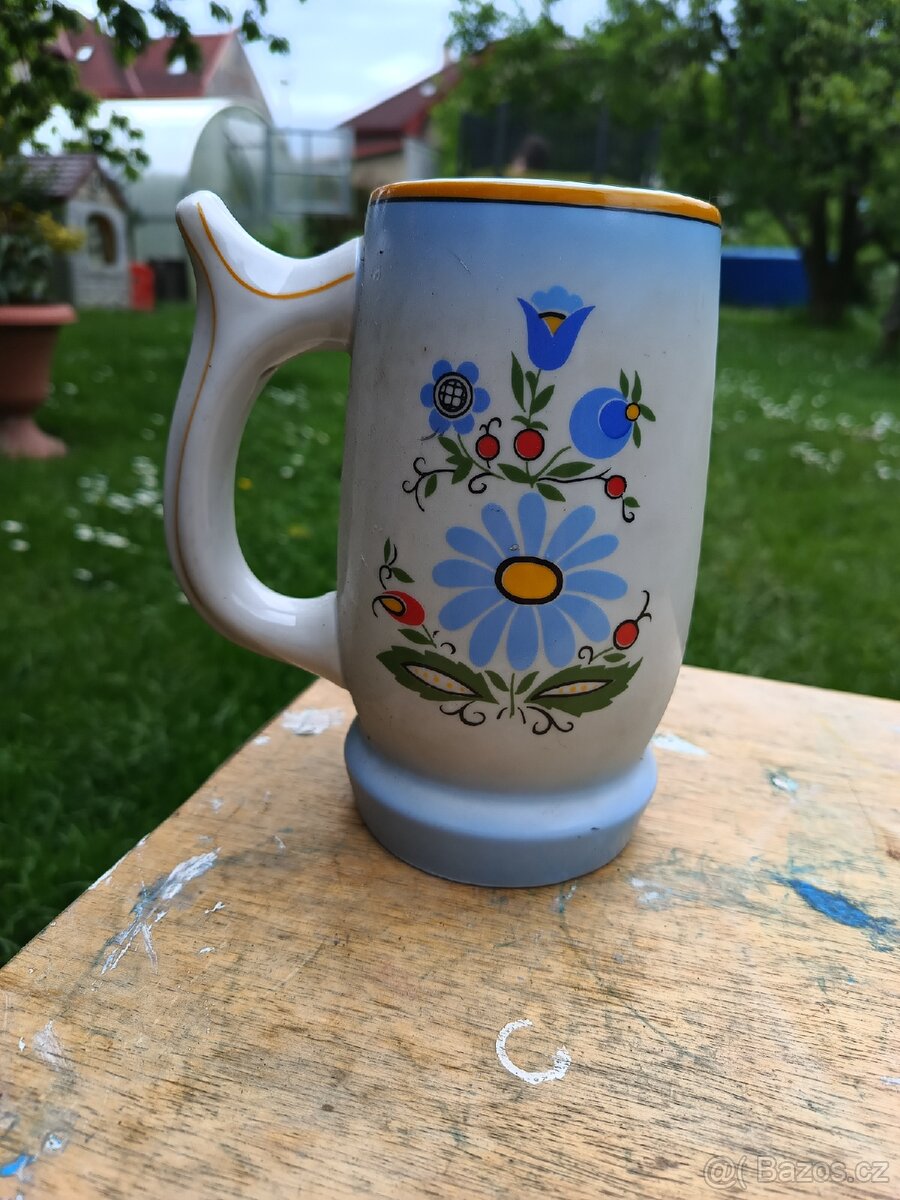 Velký porcelánový pullitr