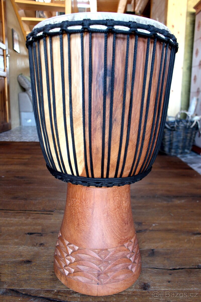 DJEMBE MALI GRAND TVRDÉ DŘEVO - 59-64 CM