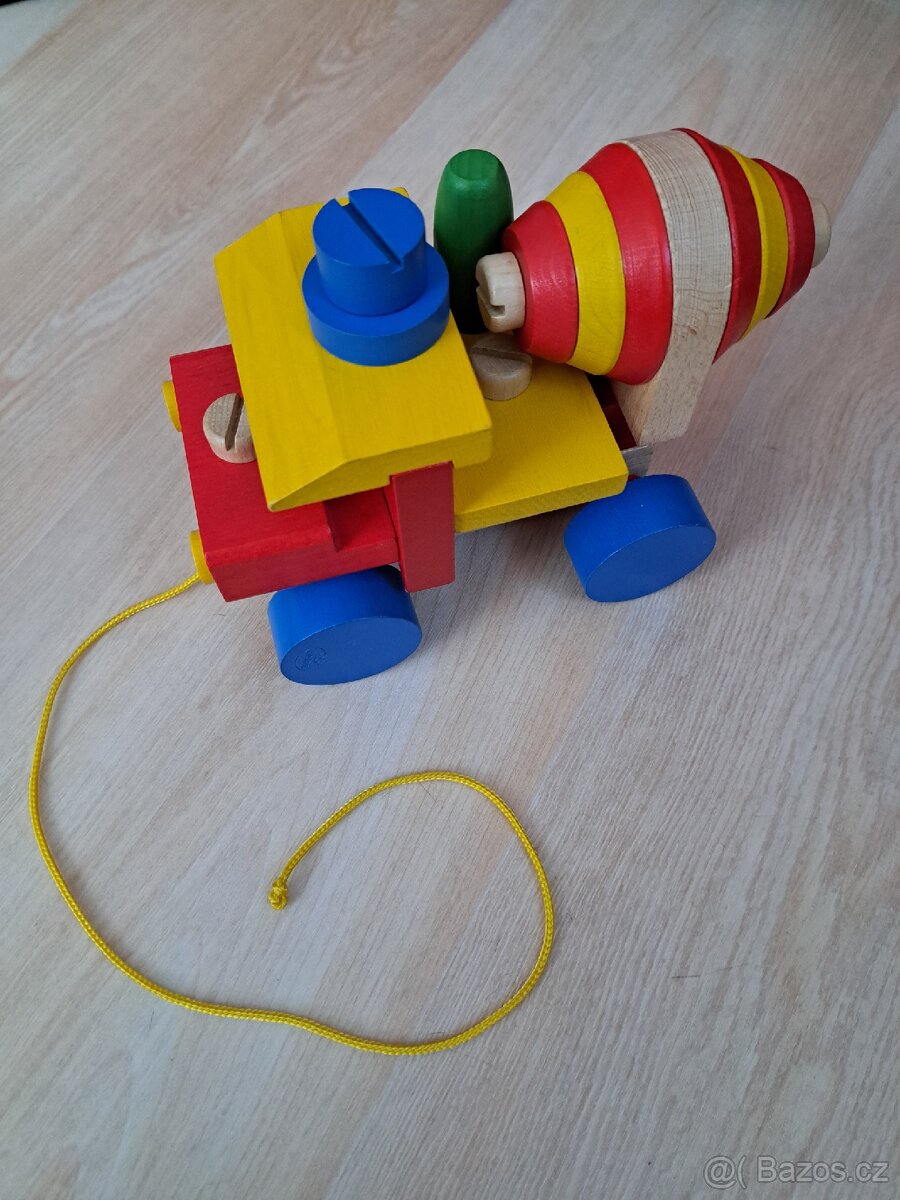 Dřevěné rozkládací auto