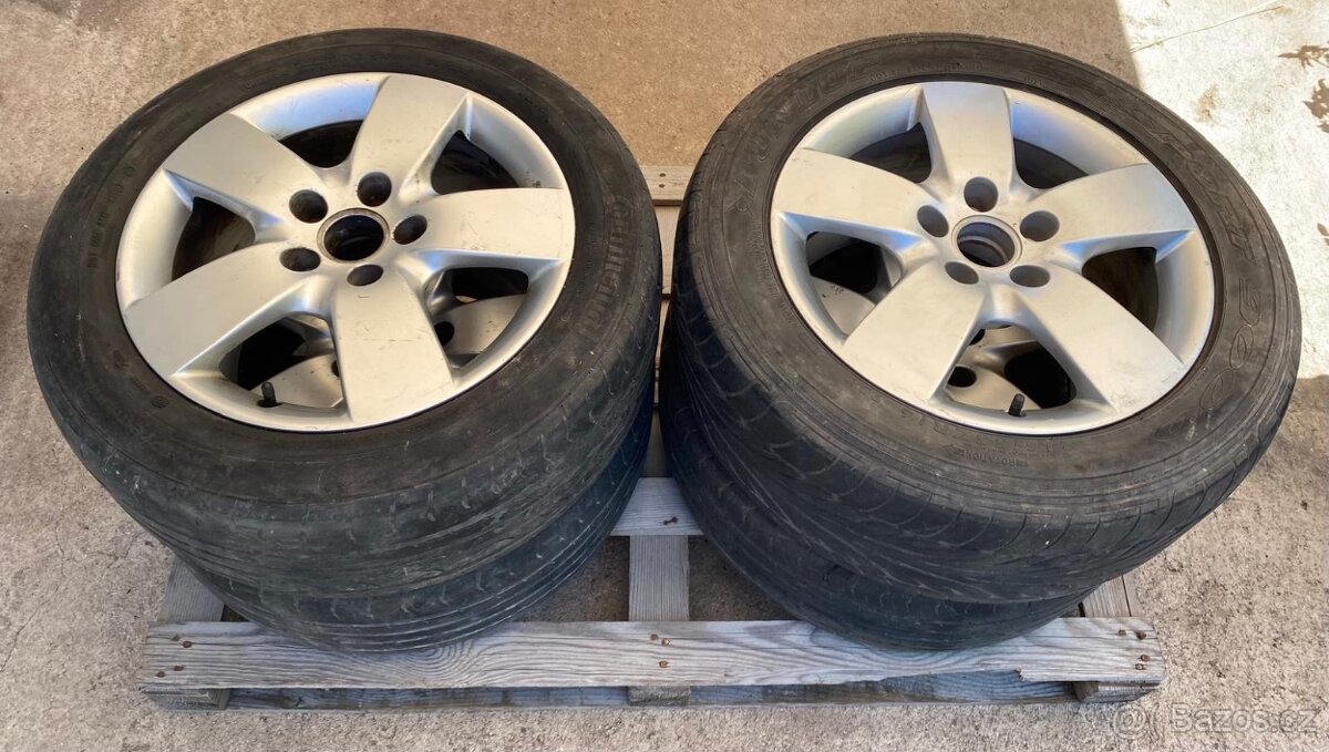 4 ALU-disky s pneumatikami určenými na výměnu (205/55 R16).