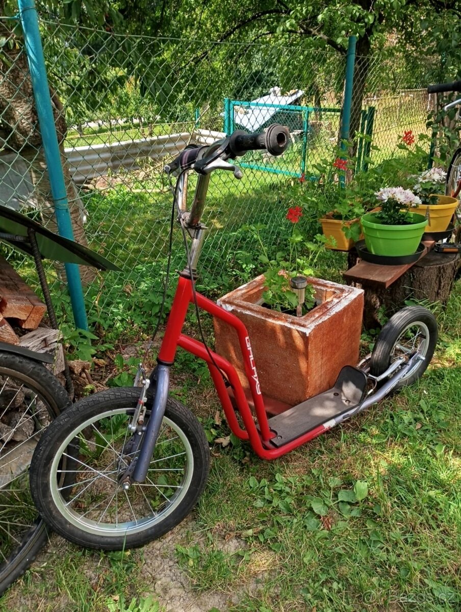 Dětská koloběžka