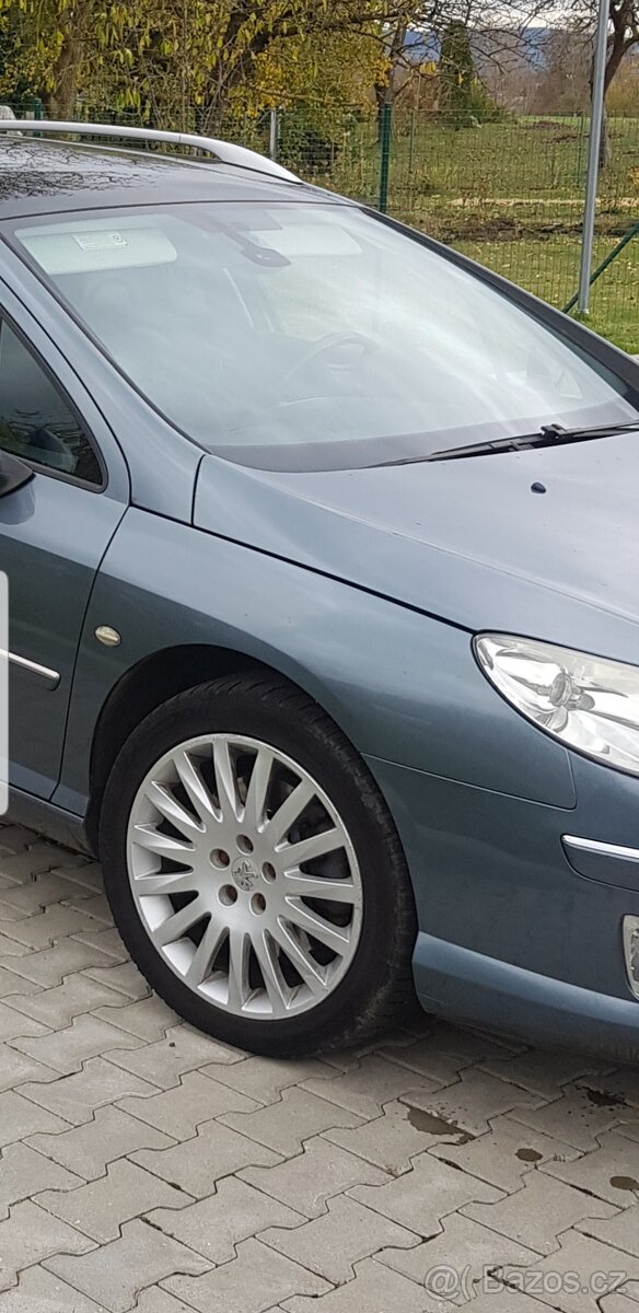 Peugeot 407 přední blatník spolujezdce