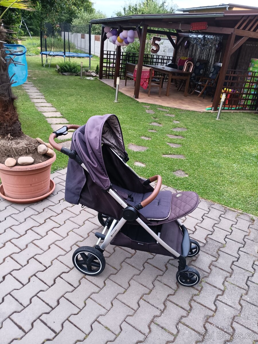 SPORTOVNÍ KOČÁREK Petite&Mars Royal Silver