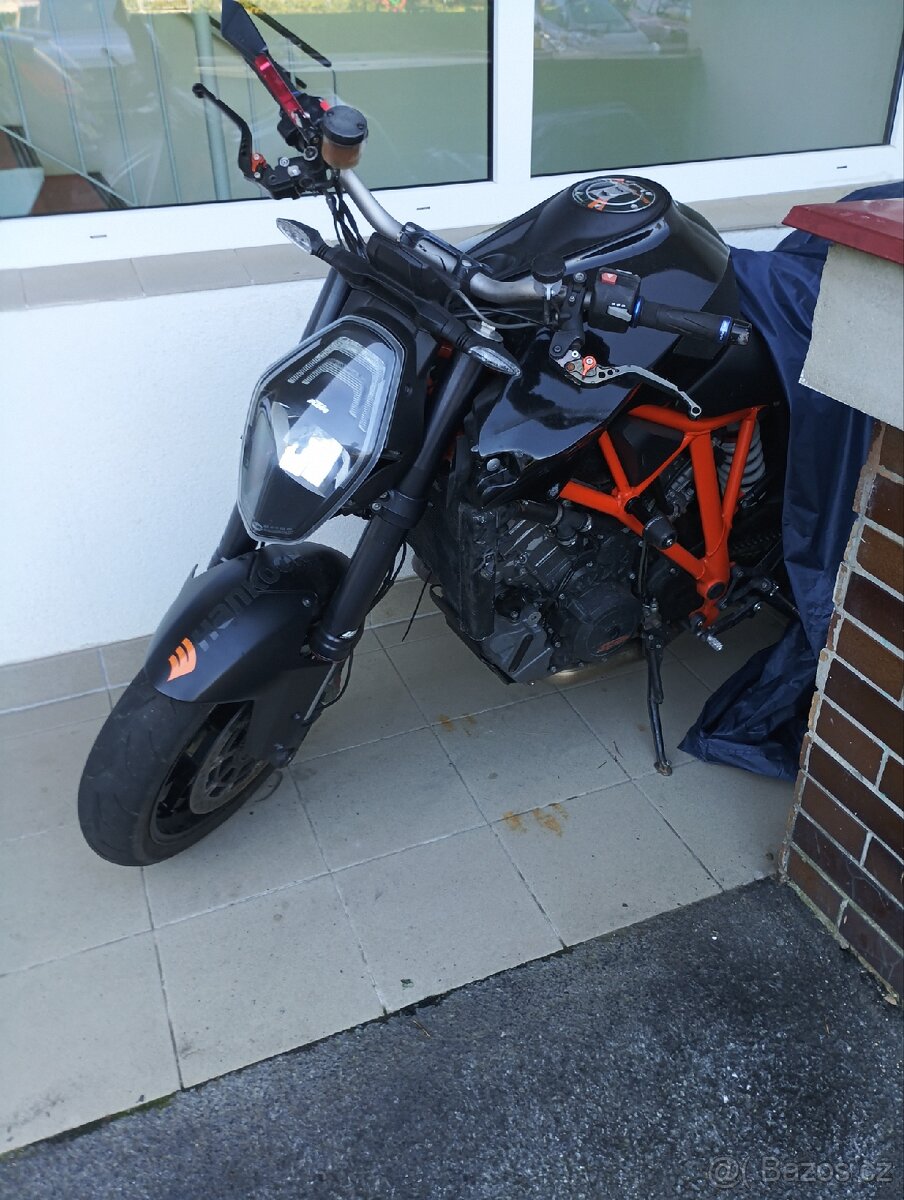 KTM 1290 Duke r