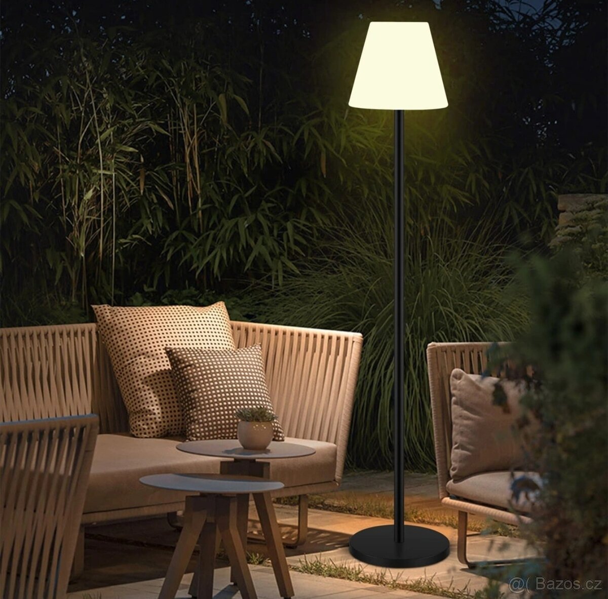 Solární lampa Ecvivk IP65 na terasu