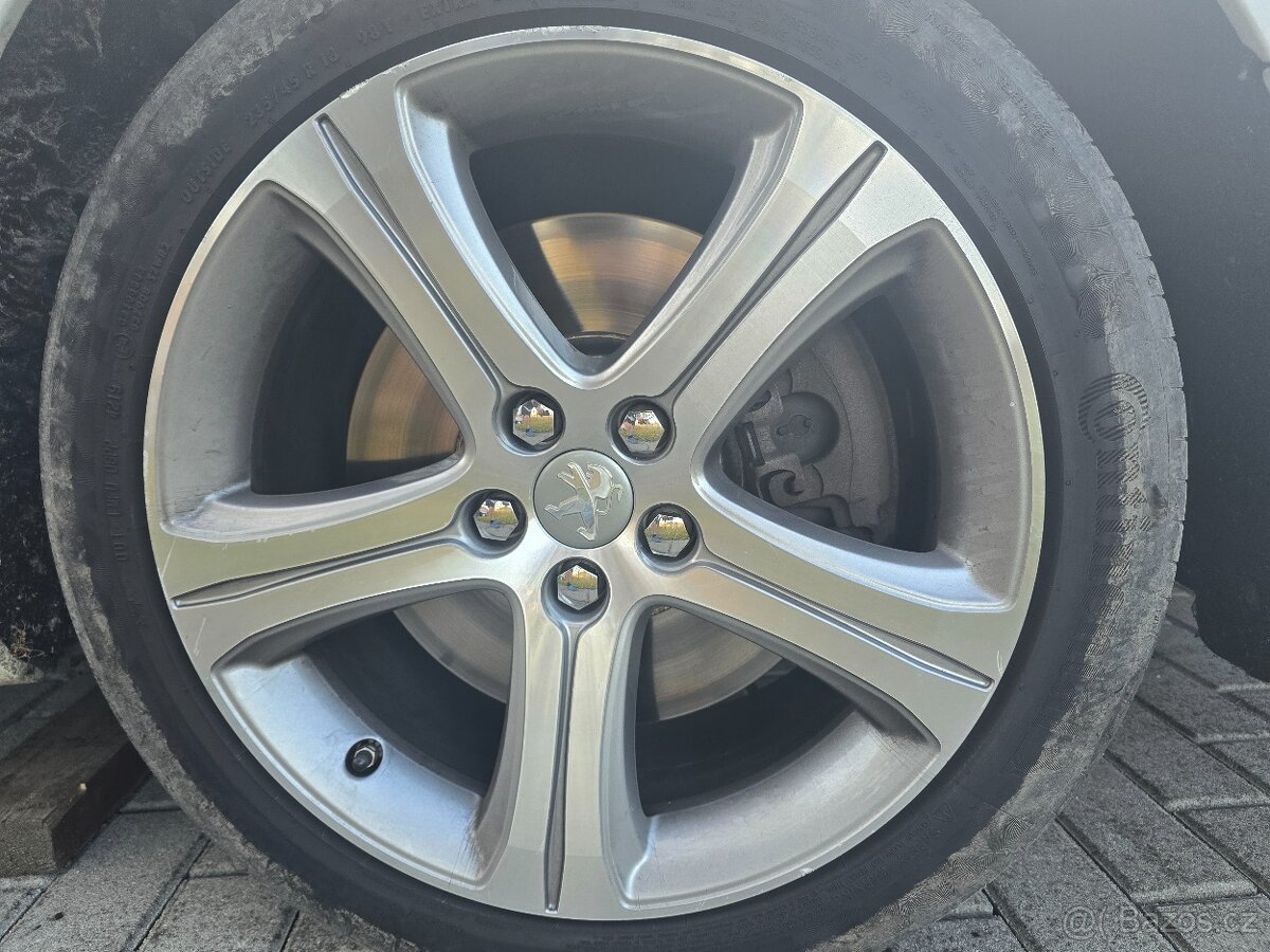 Prodám alu r18 peugeot,vyměním za r19.