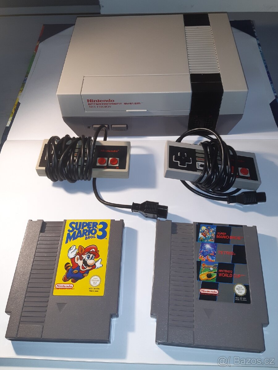 Nintendo NES + 2 hry