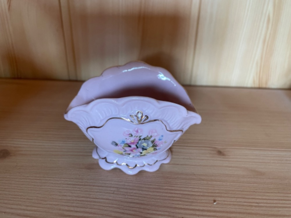 staré porcelánové věci