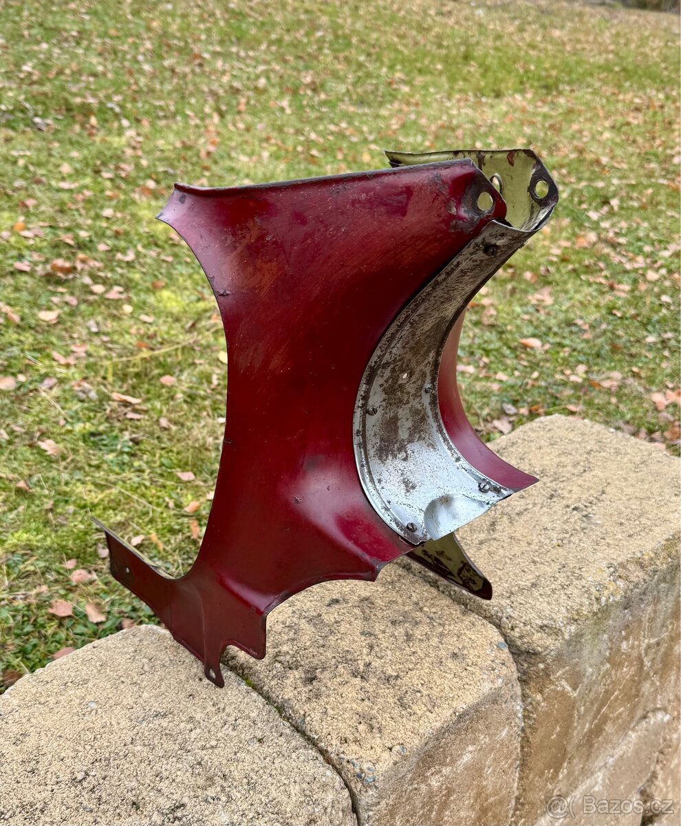 Jawa ČZ 250 353 kývačka - podsedlové plechy