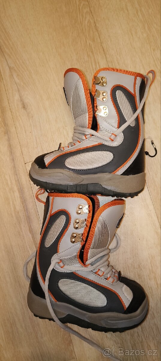 Dětské boty na snowboard 32