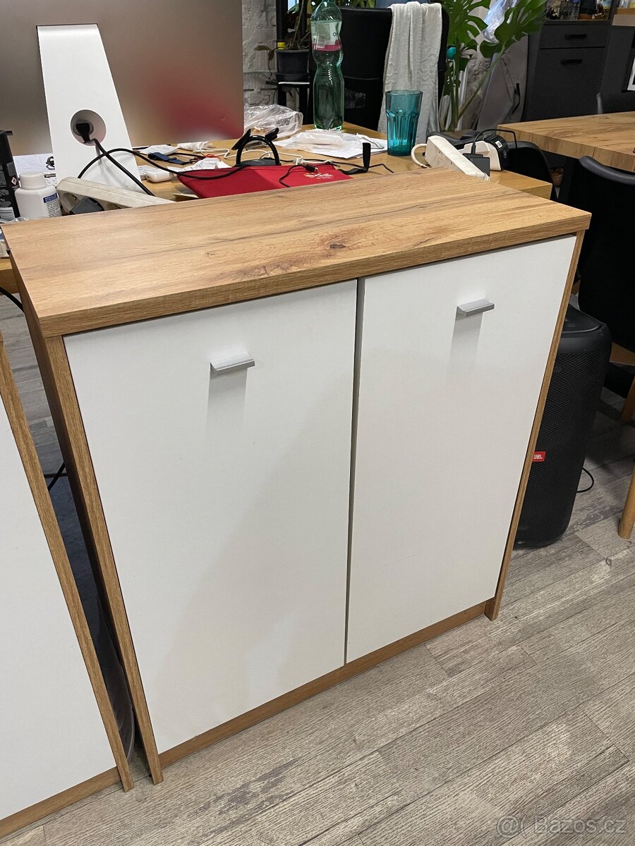 Skříňka 2x (možno koupit i 1)