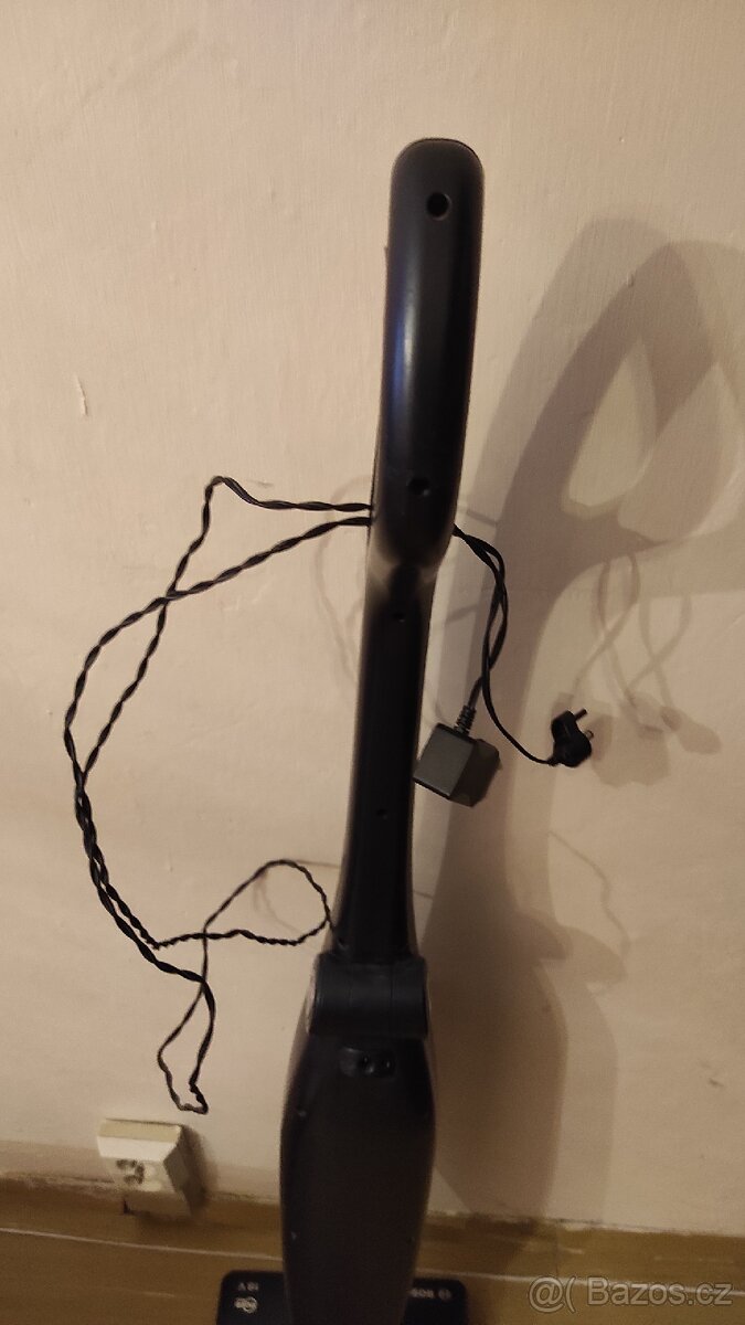 Tyčový vysavač Bosch