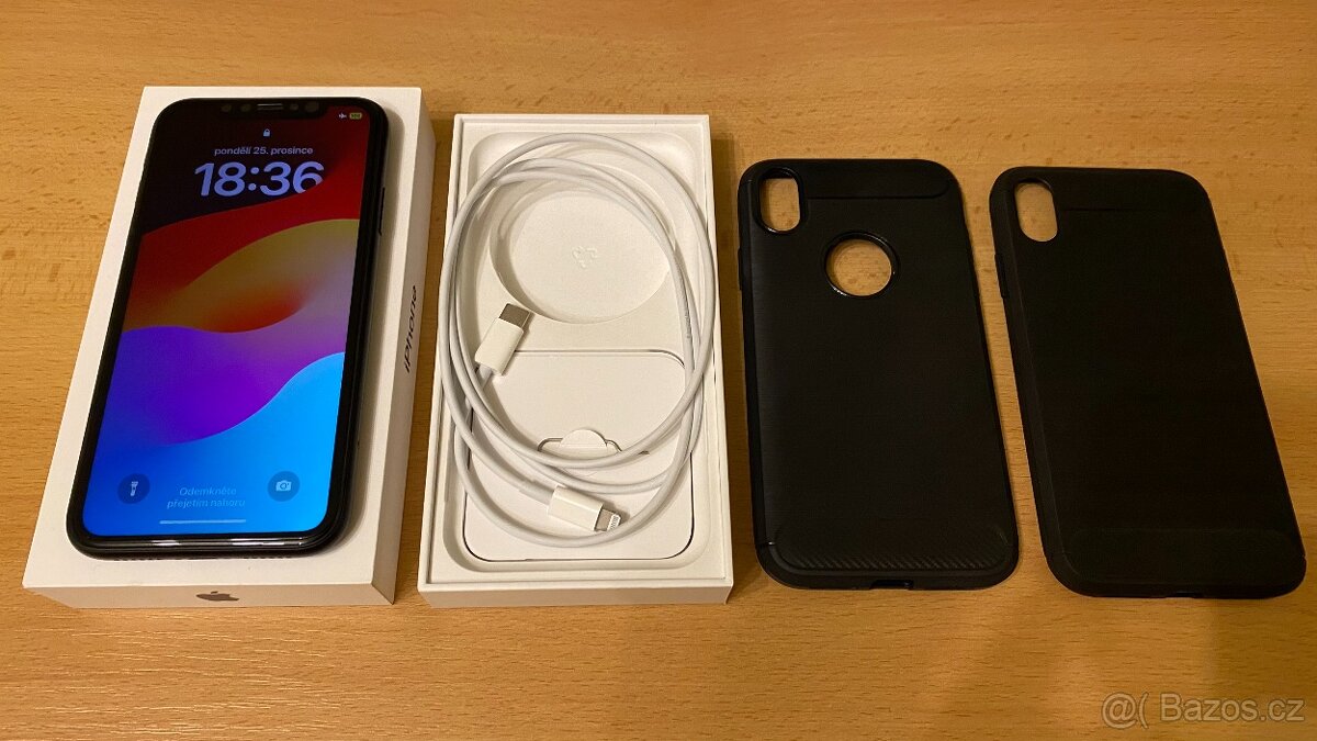 Iphone Xr 128GB / černý, PERFEKTNÍ STAV