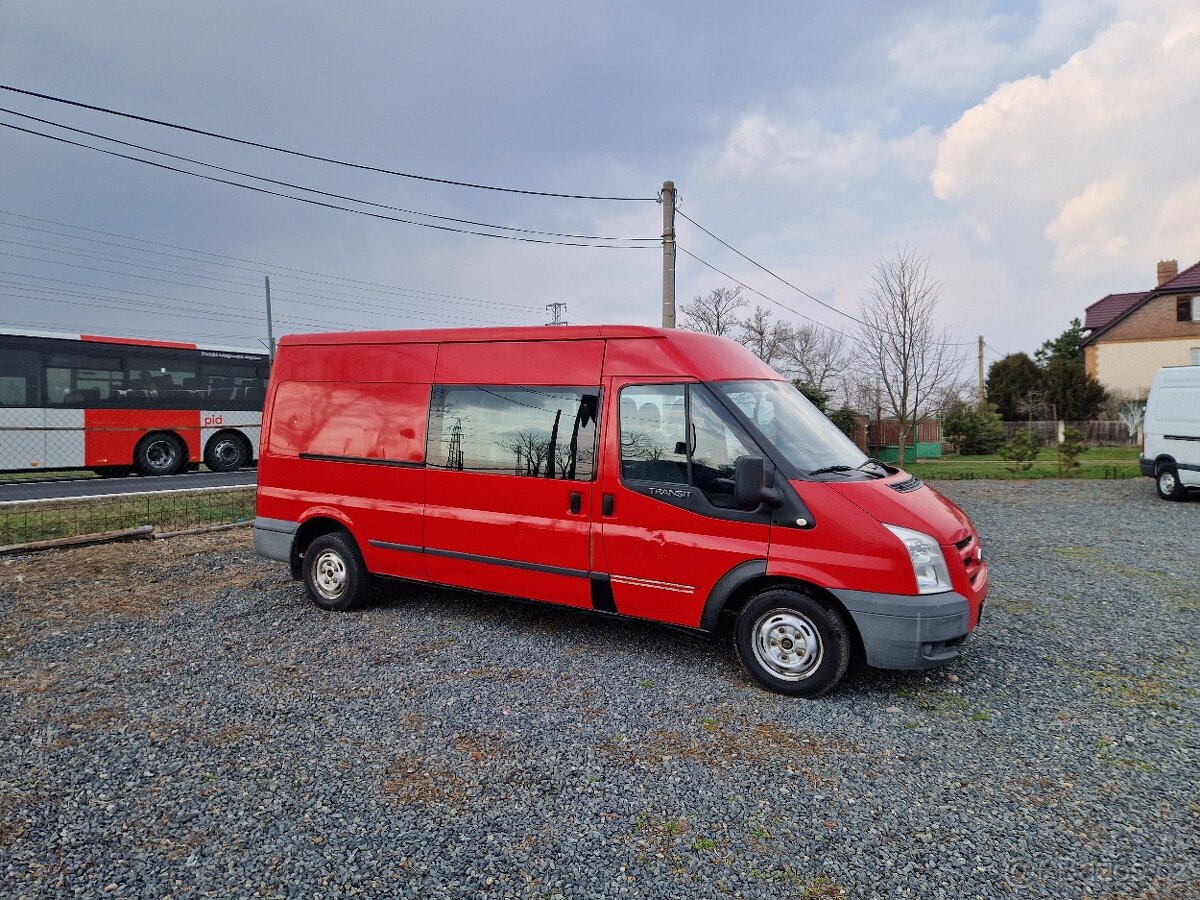 Ford transit 300 L 85 Kw 6 míst, tažné
