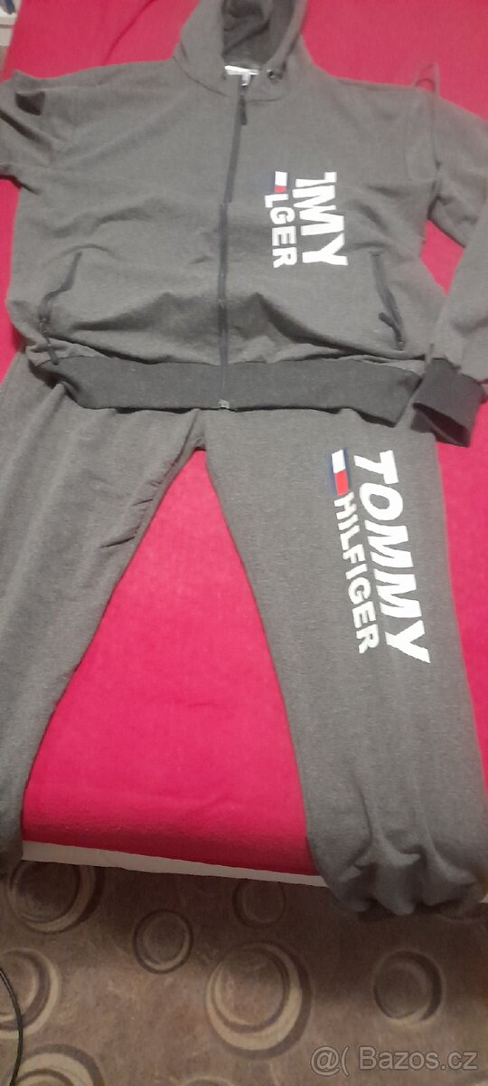 Pánská tepláková souprava Tomy hilfiger