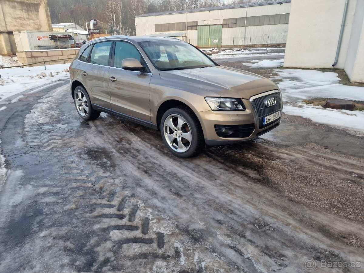 AUDI Q5 2.0tdi 125kw 4x4 koupeno nové v ČR, Po prvním majite
