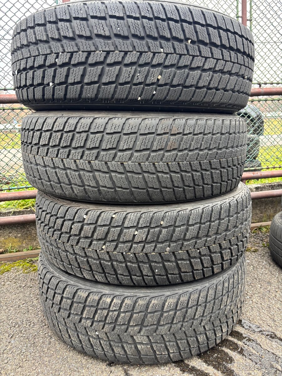 4x NEXEN 225/65 R17 zimní