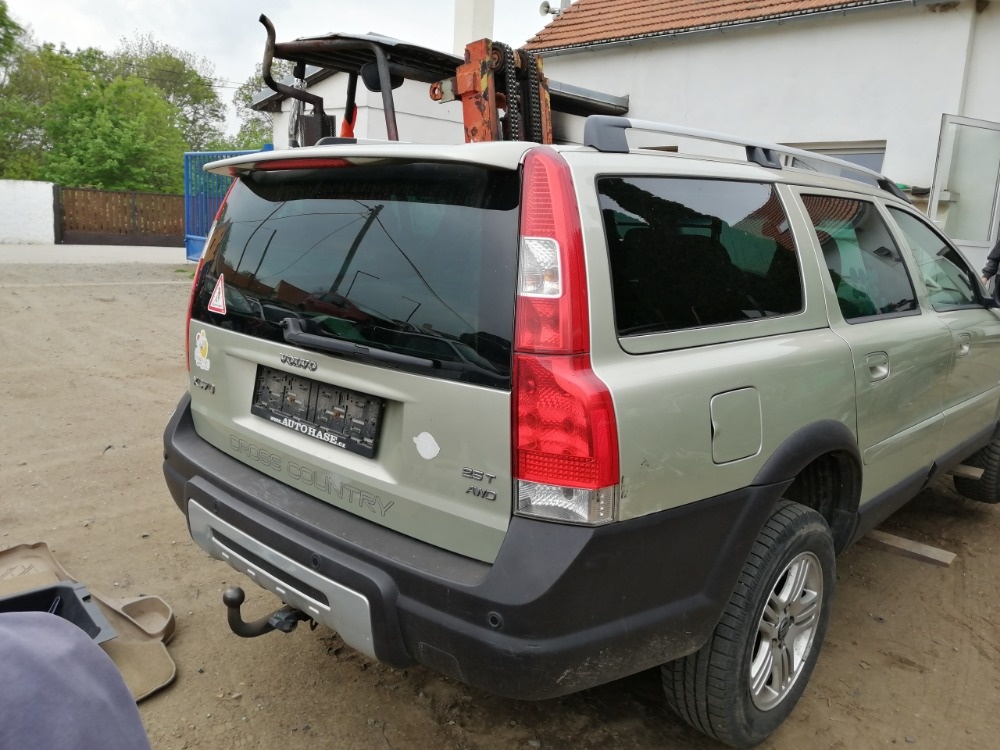 +Volvo XC70