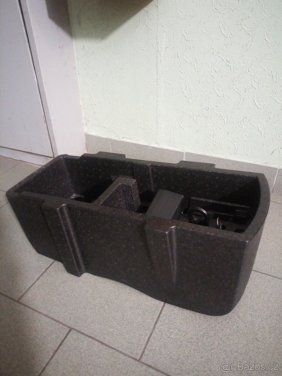 Box na nářadí do prostoru rezervy Škoda fabia 3