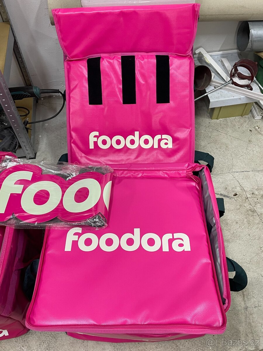 Box Foodora+oblečení