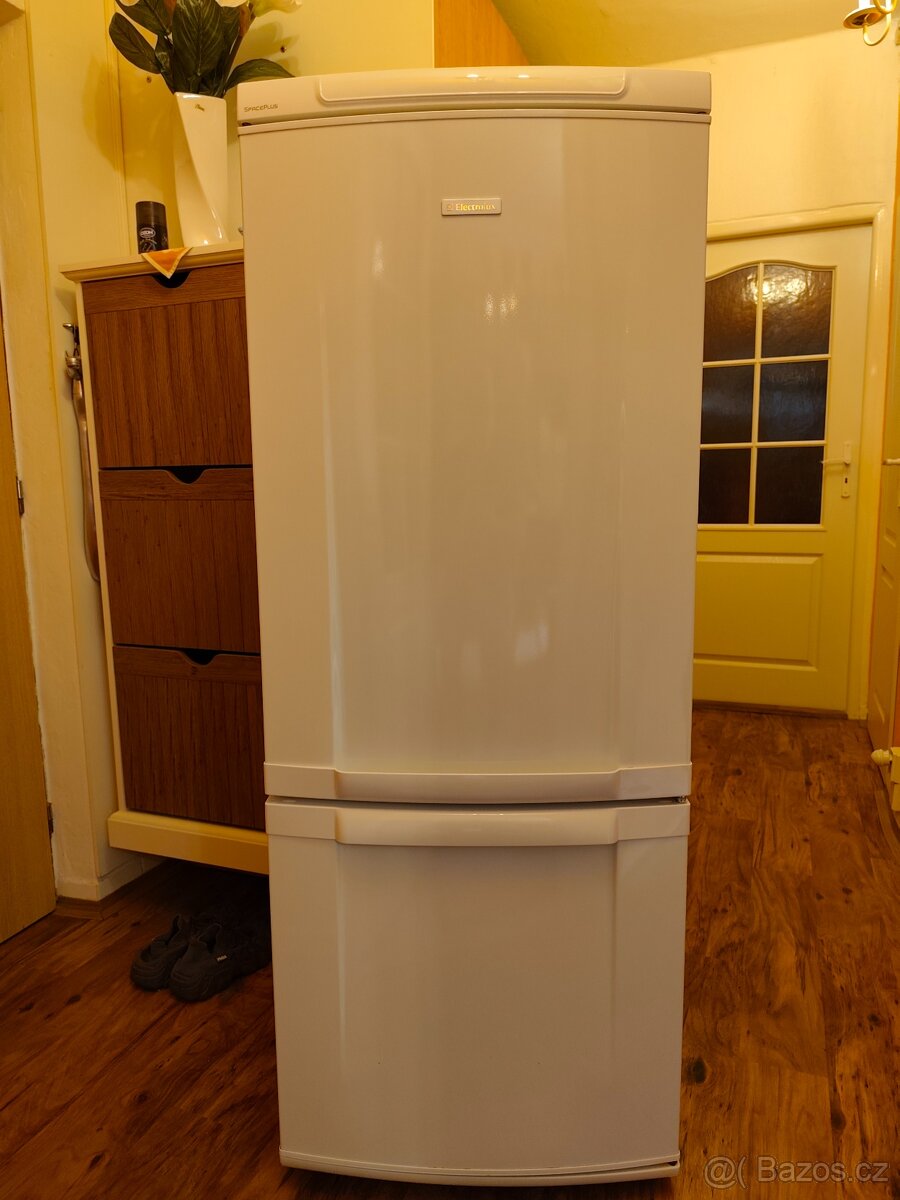 Prodám lednici Electrolux