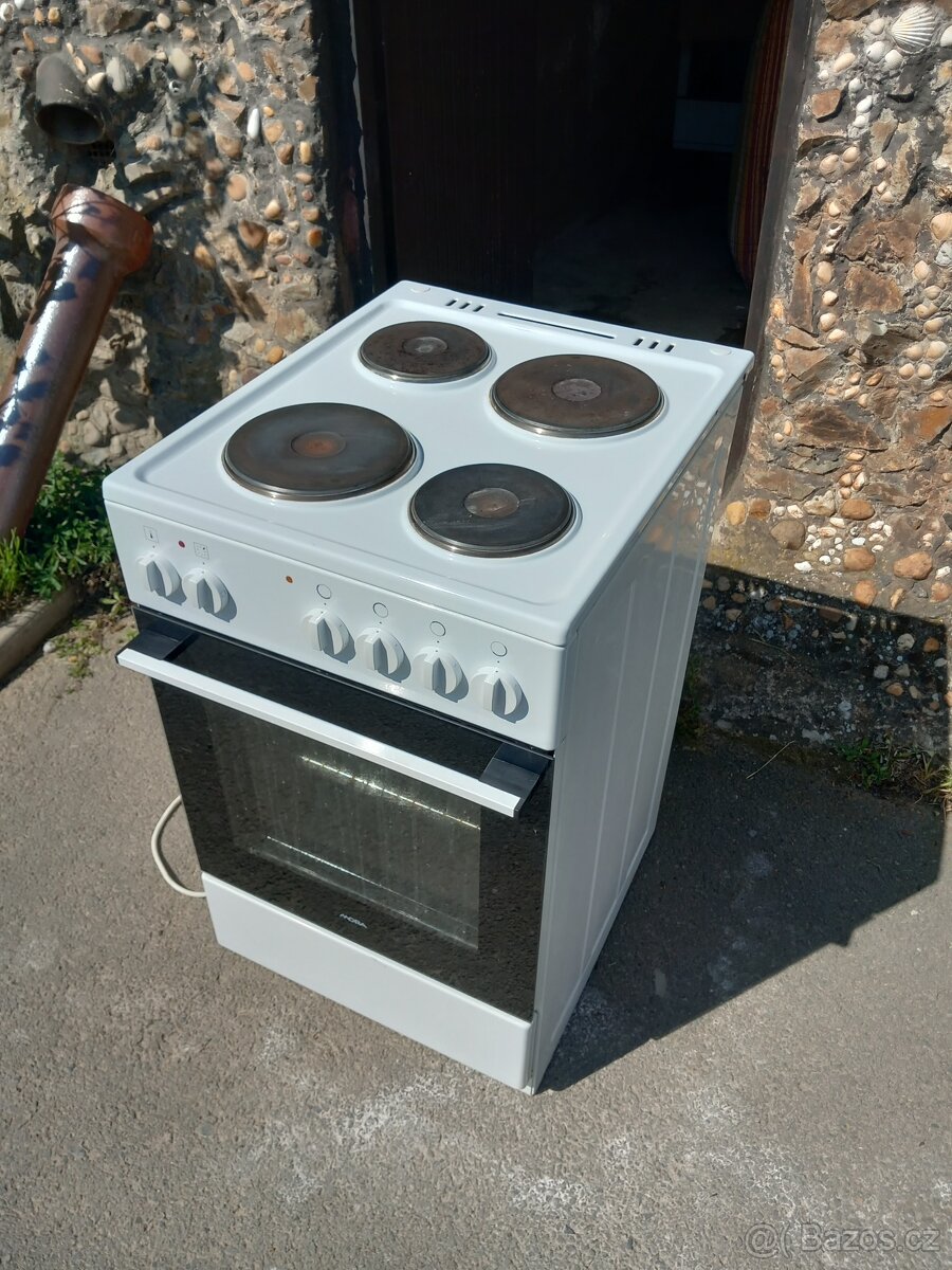 Elektrický, plotýnkový sporák na 220V
