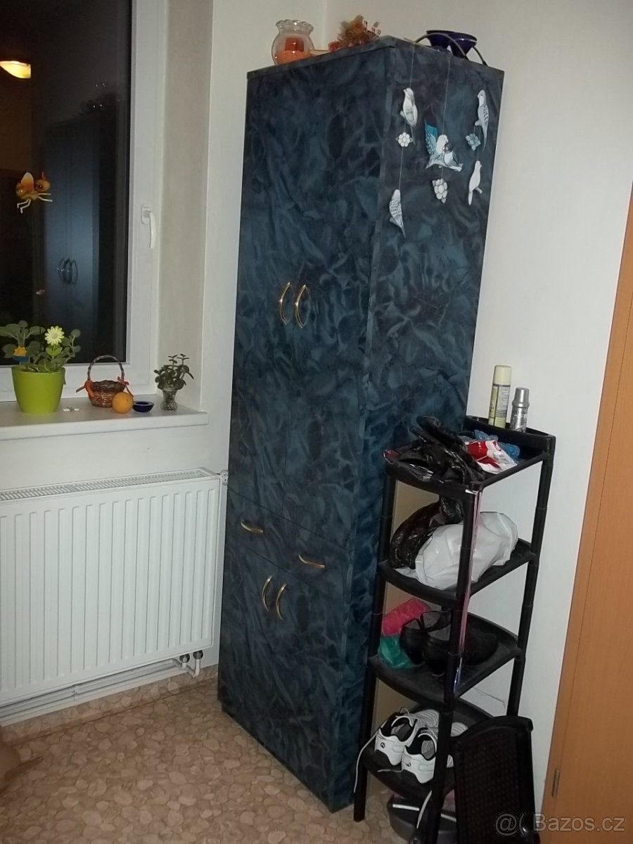 Předsin nabytek mramor modry 7ks