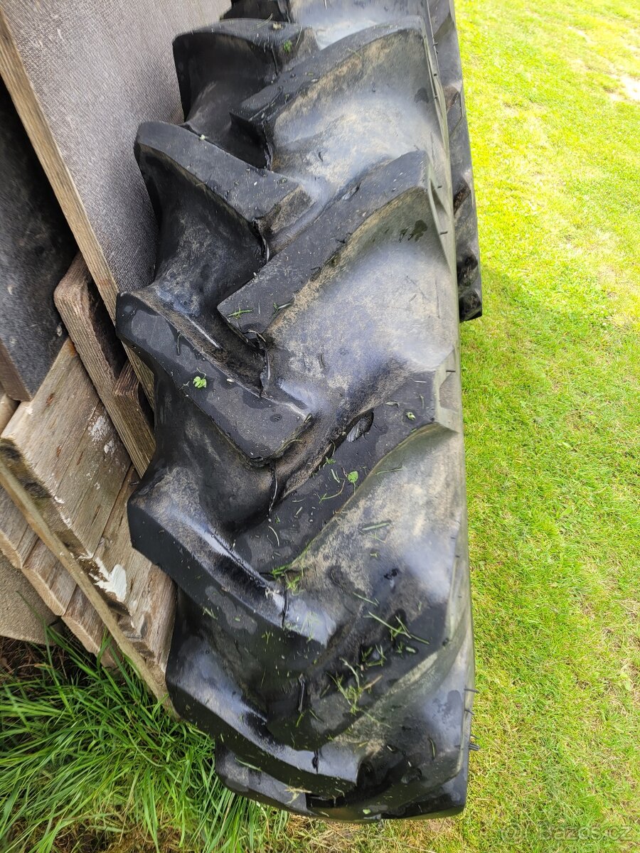Pneu na zetor 3011