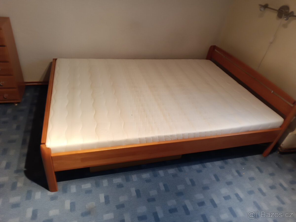prodám postel